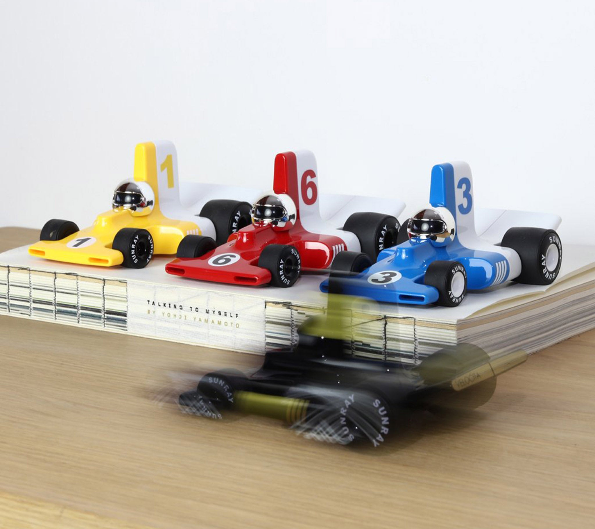 PL VF304 Verve Velocita Lorenzo - Blue and White Car – Playforever