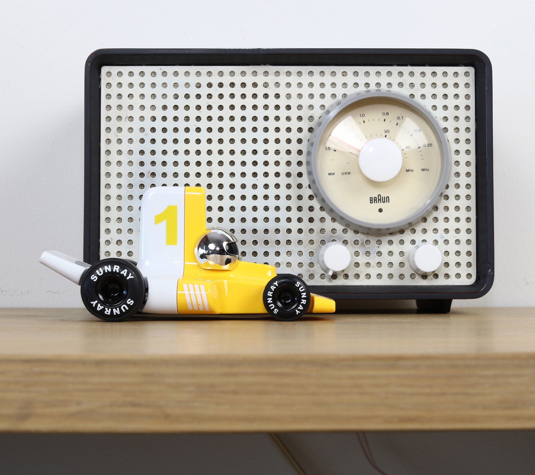 PL VF303 Verve Velocita Jacques - Yellow and White Car